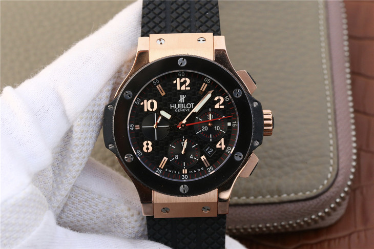 V6 Factory Replica Hublot Big Bang Rose Gold Watch with Black Ceramic Bezel HUB4100 Movement